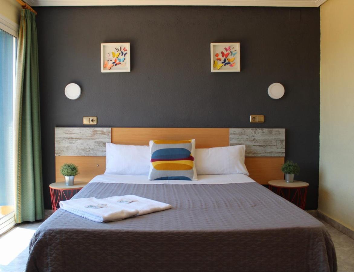 Hotel Rodsan Suizo Castelldefels Zewnętrze zdjęcie