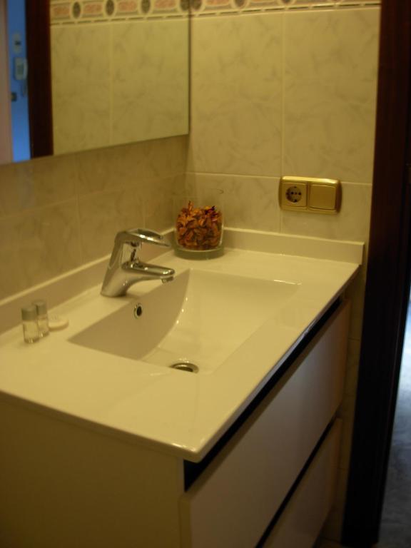 Hotel Rodsan Suizo Castelldefels Zewnętrze zdjęcie